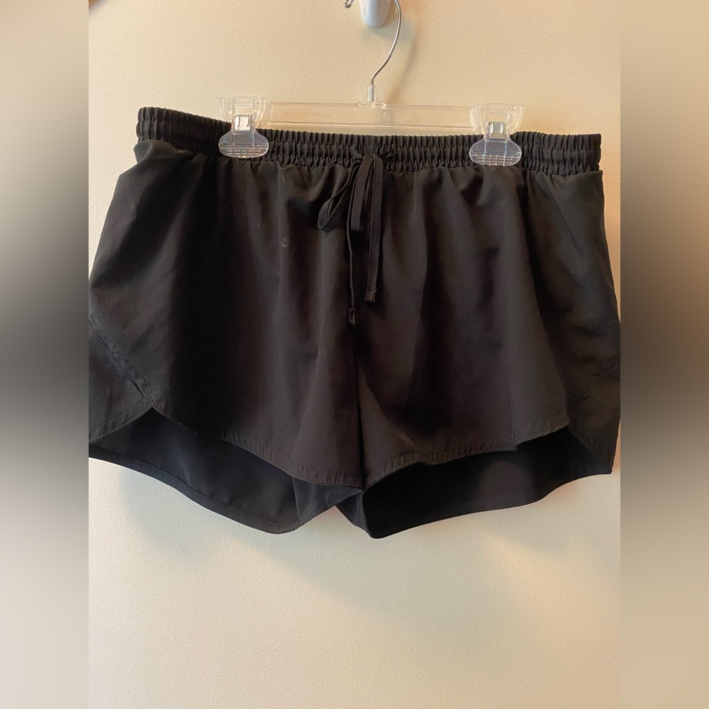 Old Navy black women’s running shorts with liner and cinch waist size medium